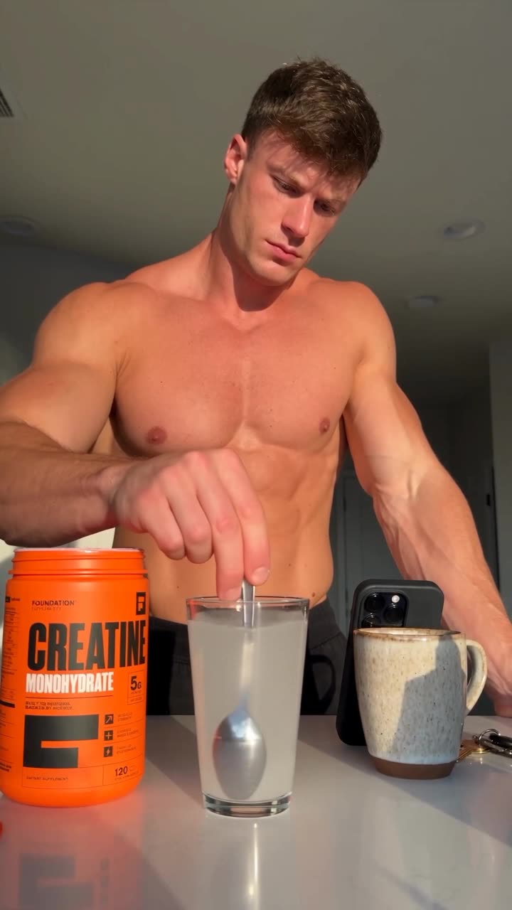 Creator-led creatine supplement UGC example